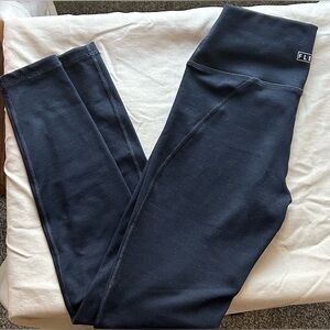 Fleo Black Ribbed Leggings Charge NFS (I believe)